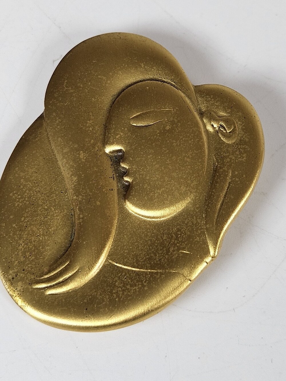 Vintage Guggenheim Gold Tone "Picasso" Brooch Signed Lady Woman